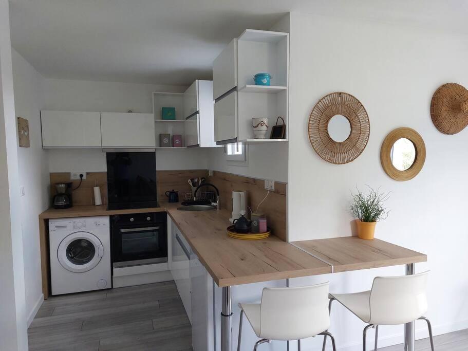 Les Coteaux De La Grange Apartment Mercuer Bagian luar foto